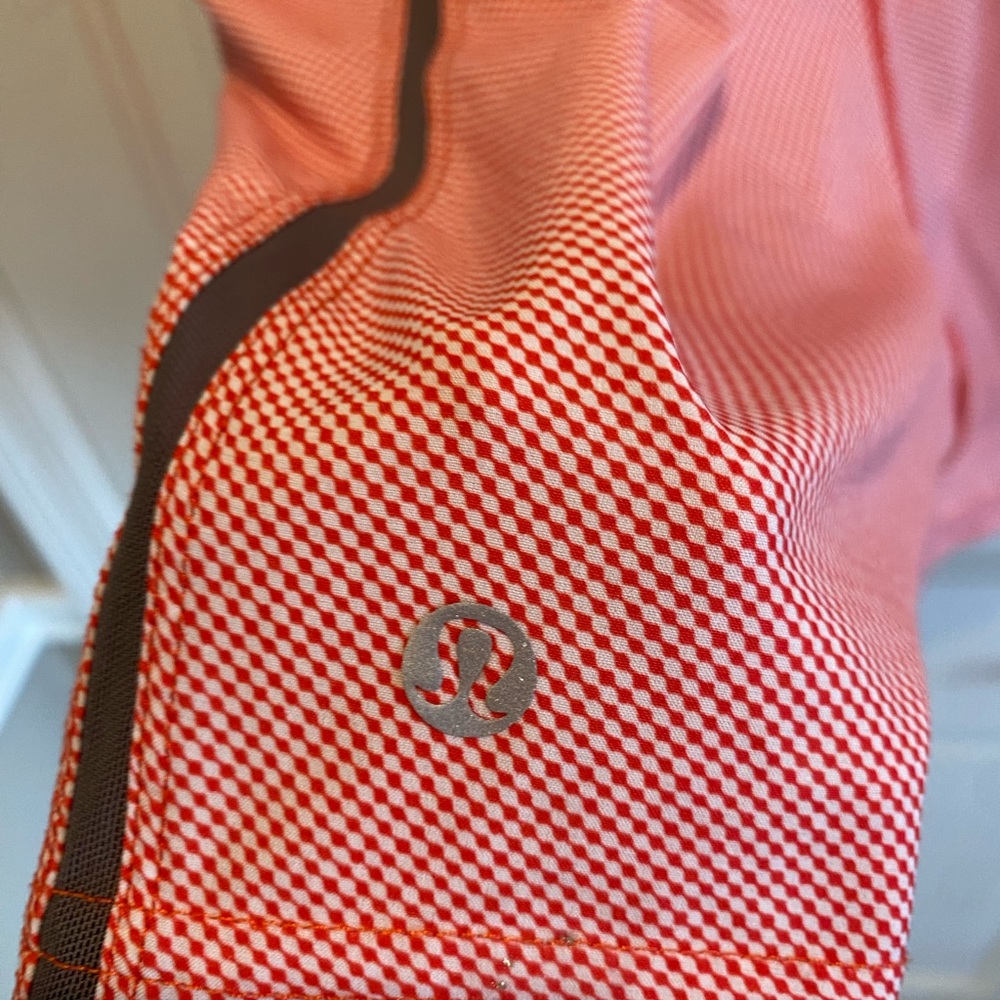 Mens Lululemon pace breakers 7 inch size xl no liner